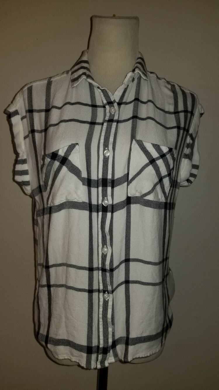 Rails sz S women's Shirt buttons short sleeves blue & white plaid print top 2041